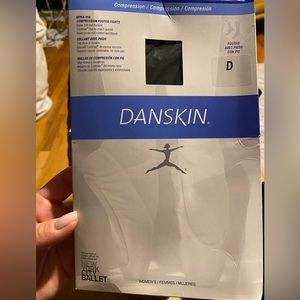 NIB Danskin compression footed tights